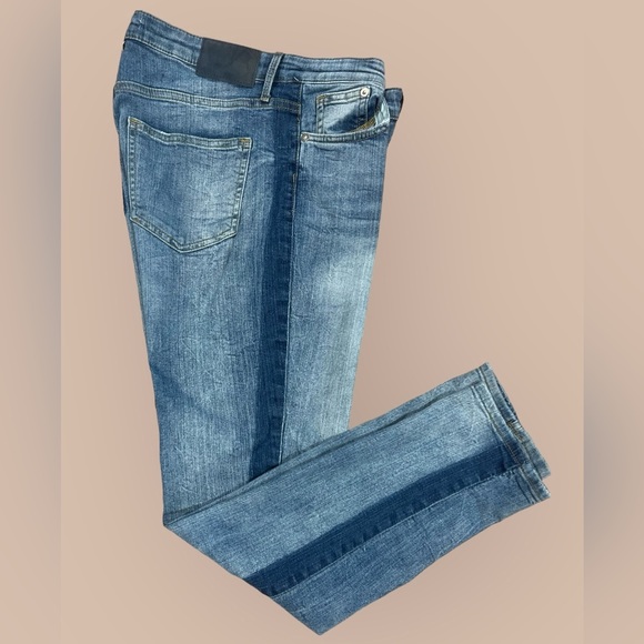 H&M Women’s Jeans - Size 10 - Picture 2 of 4